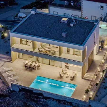 Villa New Luxury Seaside Lemon Tree A-pool, Heated Pool & Sea View & Parking