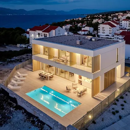 New Luxury Seaside Lemon Tree A-pool, Heated Pool & Sea View & Parking