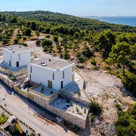 New Luxury Seaside Lemon Tree A-pool, Heated Pool & Sea View & Parking