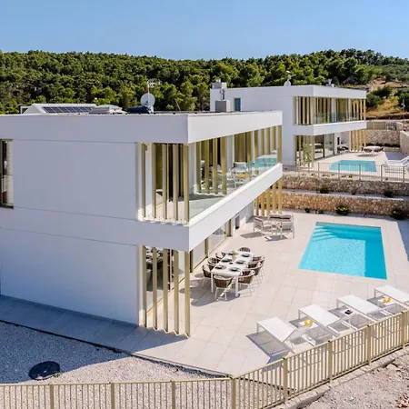 New Luxury Seaside Lemon Tree A-pool, Heated Pool & Sea View & Parking Villa