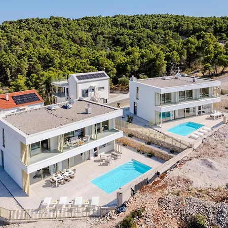 New Luxury Seaside Lemon Tree A-pool, Heated Pool & Sea View & Parking Sutivan