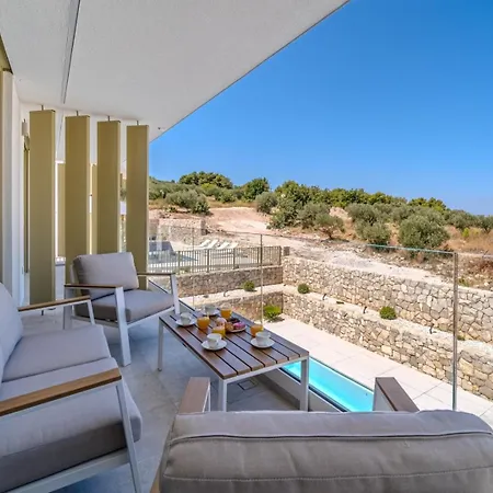 Villa New Luxury Seaside Lemon Tree A-pool, Heated Pool & Sea View & Parking Sutivan