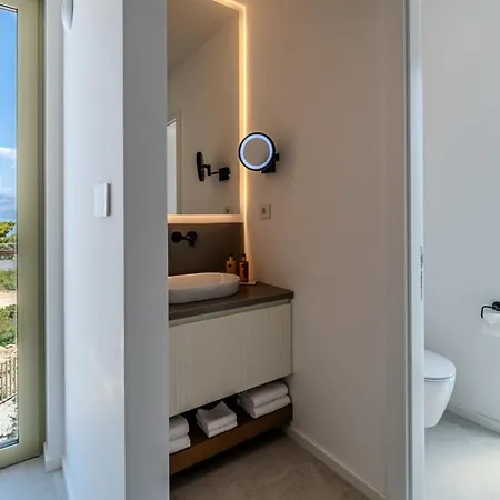 New Luxury Seaside Lemon Tree A-pool, Heated Pool & Sea View & Parking Villa