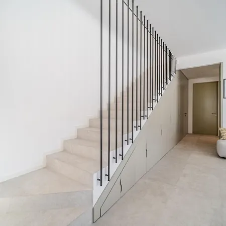 New Luxury Seaside Lemon Tree A-pool, Heated Pool & Sea View & Parking Sutivan