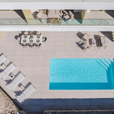 Villa New Luxury Seaside Lemon Tree A-pool, Heated Pool & Sea View & Parking Sutivan