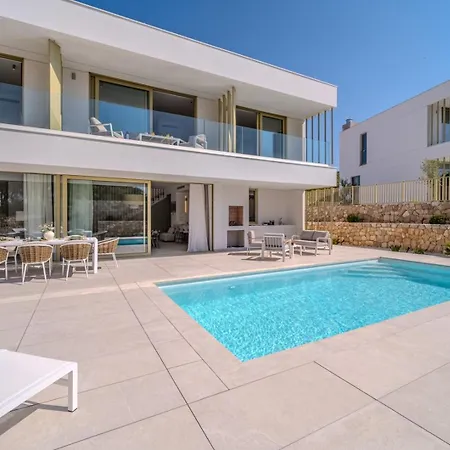 Villa New Luxury Seaside Lemon Tree A-pool, Heated Pool & Sea View & Parking