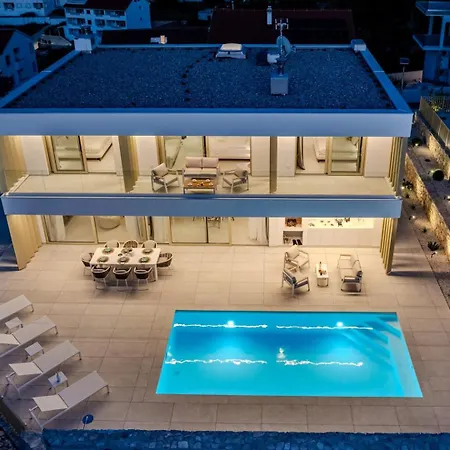 Villa New Luxury Seaside Lemon Tree A-pool, Heated Pool & Sea View & Parking