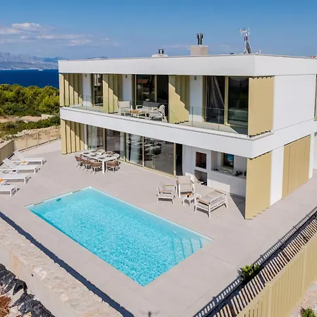 New Luxury Seaside Lemon Tree A-pool, Heated Pool & Sea View & Parking Villa