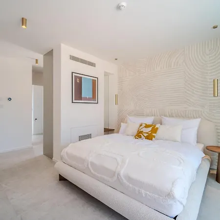 New Luxury Seaside Lemon Tree A-pool, Heated Pool & Sea View & Parking